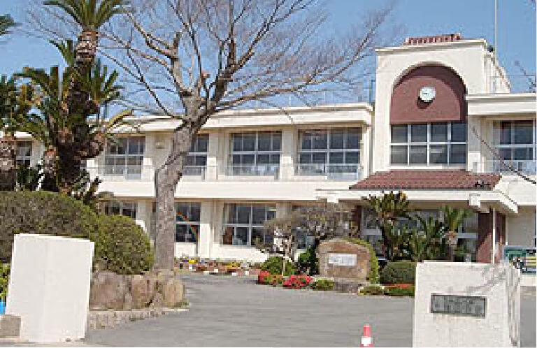 井関小学校